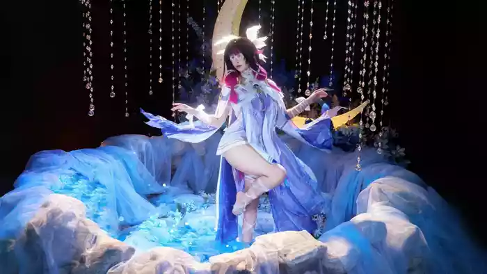 Kaori Aka - Genshin Impact Girl Columbia